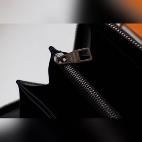 LV Zippy кошелек на молнии Модель N60017 Этот классический кошеле