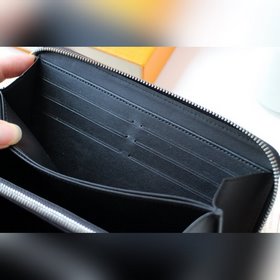 LV Zippy кошелек на молнии Модель N60017 Этот классический кошеле