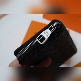 LV ZIPPY Кошелек с вертикальной застежкой-молнией Артикул： M6904