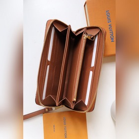 LV Zippy кошелек на молнии Артикул： M82121 Классический кошелек