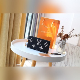 LV 【Зиппи кошелек на молнии】 Артикул： M69794 Кошелек на молнии В