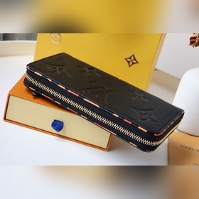 LV Модный новый кошелек на молнии Артикул： M80680 Это одна из м