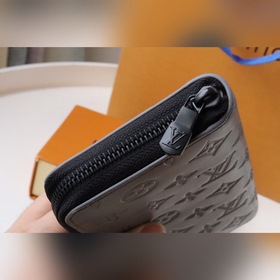 LV Кошелек на молнии, сумка-клатч Артикул： M81384 Элегантный и