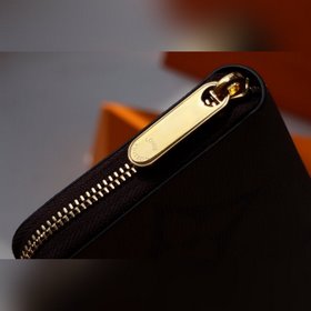 LV ZIPPY кошелек на молнии Артикул： M67687 Этот кошелек Zippy 