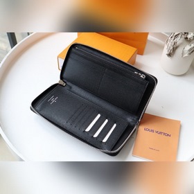 LV Артикул： N60442 Кошелек с прямой застежкой-молнией Этот прямо