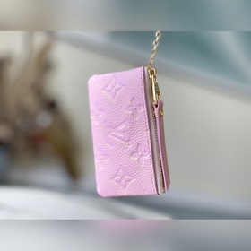 LV Артикул： M81565 Розовый кожаный брелок для ключей из серии ко