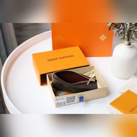 LV Кошелек для ключей Модель M62650 Элегантный и практичный кожан
