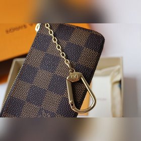 LV Кошелек для ключей Модель M62650 Элегантный и практичный кожан