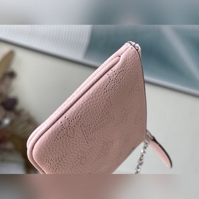 LV Артикул： M69508 Кошелек Zippy Компактный дизайн и просторное