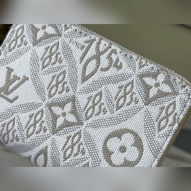 LV Артикул： M81095 ZIPPY Кошелек В сезоне осень-зима 2022 года N
