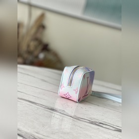 LV Модель： M81339 Серия Capsule Кошелек Изготовлен из канваса с