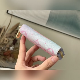 LV Артикул： M81388 Серия кошельков с градиентным цветом Специаль