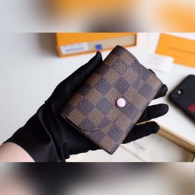 LV Модель M41939 Коричневый конверт для мелочи Компактный, но чре