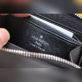 LV ZIPPY Кошелек на молнии Модель M60067 Идеальный выбор для горо