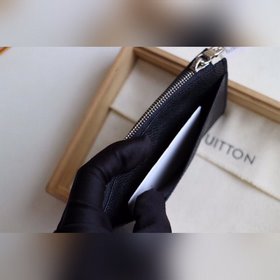 LV Модель M64038 Кошелек для монет Высочайшее качество Этот кошел