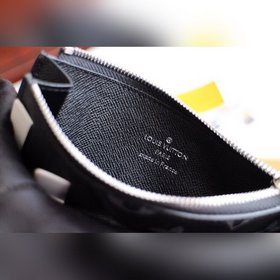 LV Модель M64038 Кошелек для монет Высочайшее качество Этот коше