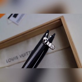 LV Модель M64038 Кошелек для монет Высочайшее качество Этот коше