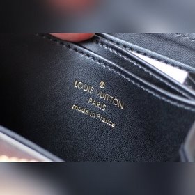 LV ZIPPY Кошелек на молнии Модель M67690  Кошелек на молнииз тка