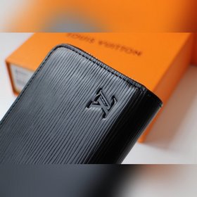 LV ZIPPY Кошелек на молнии Модель M60067 — идеальный выбор для г