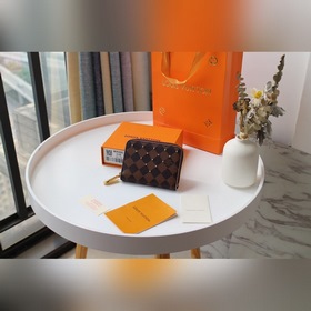 LV ZIPPY Кошелек на молнии Артикул： N60250 Заклепки с узором D