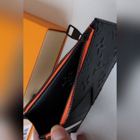 LV Новый кошелек с застежкой-монетодержателем Артикул： M80827 
