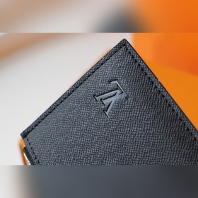 LV Новый кошелек с застежкой-монетодержателем Артикул： M64038 