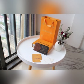 LV Новый кошелек с застежкой-монетодержателем Артикул： M64038