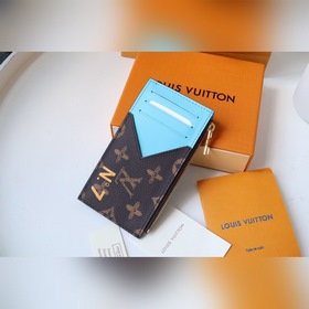 LV Артикул： M81256 Карман для карт с застежкой-молнией Серия il