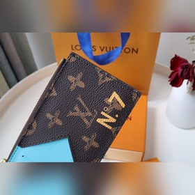 LV Артикул： M81256 Карман для карт с застежкой-молнией Серия il