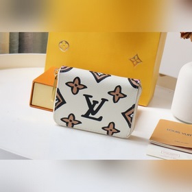 LV Кошелек на молнии Артикул： M80677 Это модель из коллекции Wi