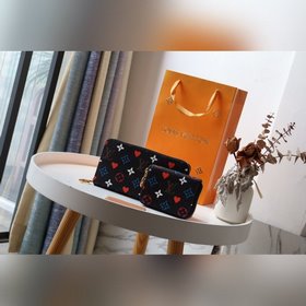 LV Специальная версия кошелька Zippy Артикул： M80305 Из коллекци