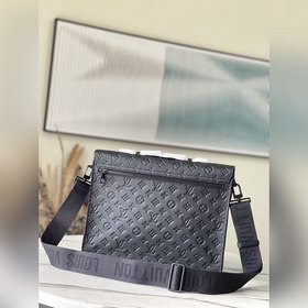 LV Артикул： M20835 Первый слой кожи Портфель Сдержанный дизайн и