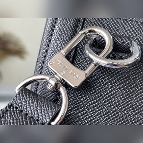 LV Модель： M30810  Slim портфель Изготовлена из кожи Taga с тон