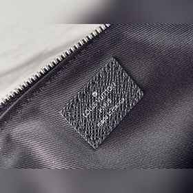 LV Модель： M30810  Slim портфель Изготовлена из кожи Taga с тон