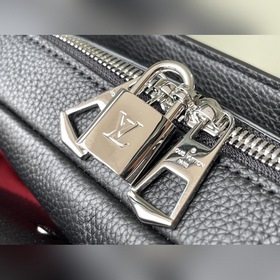 LV Артикул： M42680 Портфель из кожи первого слоя Эта прочная сум