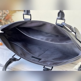 LV Модель： M57028 Черный кожаный портфель серии Armand, маленьки