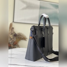 LV Артикул： M59158 Сумка-портфель Изготовлена из мягкой кожи с