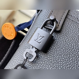 LV Артикул： M59158 Сумка-портфель Изготовлена из мягкой кожи с 