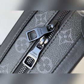 LV Модель M44952 Soft Trunk портфель Квадратная форма из ткани Mo