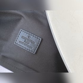 LV Модель M44952 Soft Trunk портфель Квадратная форма из ткани Mo