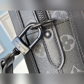LV Модель M44952 Soft Trunk портфель Квадратная форма из ткани Mo