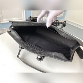 LV Модель M45265 Sac Plat Horizontal Zippé Портфель Изготовлена и