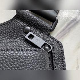 LV Модель M57081 Сумка через плечо Минималистичный дизайн из гл
