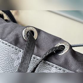 LV Модель： M43418 Совместная ограниченная серия с Хиро Фудзиwara