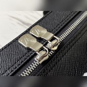LV Модель： M30769  Брифинг-кейс двумя плечевыми ремнями Простор