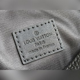 LV Модель： M58495 Кожаный рюкзак Christopher XS Это упрощенная в