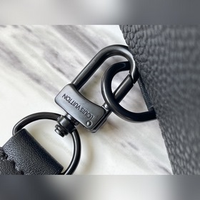 LV Модель： M58495 Кожаный рюкзак Christopher XS Это упрощенная в