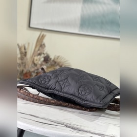 LV Модель： M58981 Серия Pillow Рюкзак Изготовлена из 100% перера