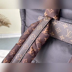 LV Модель： M58981 Серия Pillow Рюкзак Изготовлена из 100% перера