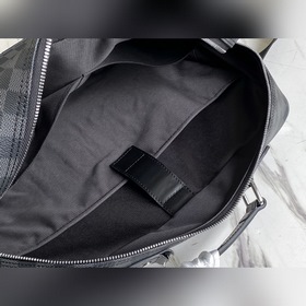 LV Артикул： N50051 Брифинг-бокс двумя плечевыми ремнями Простор